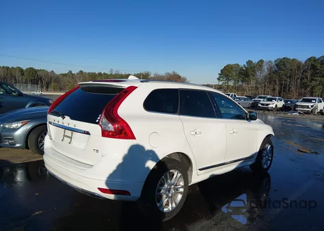 2015 Volvo Xc60 T5 Premier из США, поврежденный, VIN YV426MDB1F2586860
